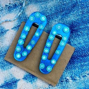 Honeydew Blue Resin Hair Clips